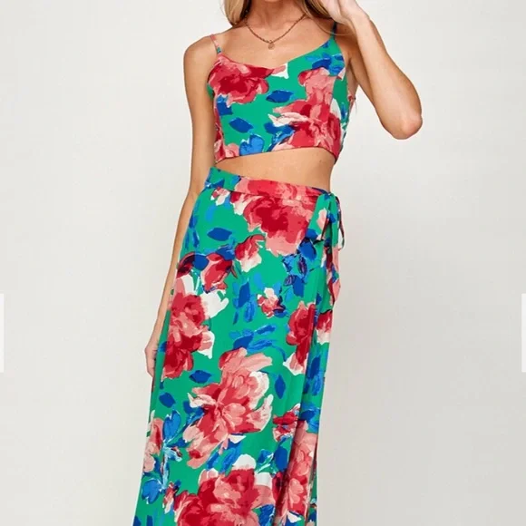 EnCreme Boho Floral Crop Top & Maxi Skirt - Picture 6 of 7